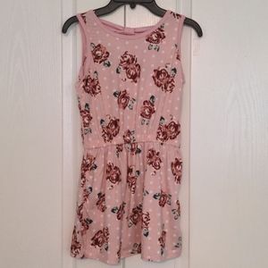 Girls dress size M